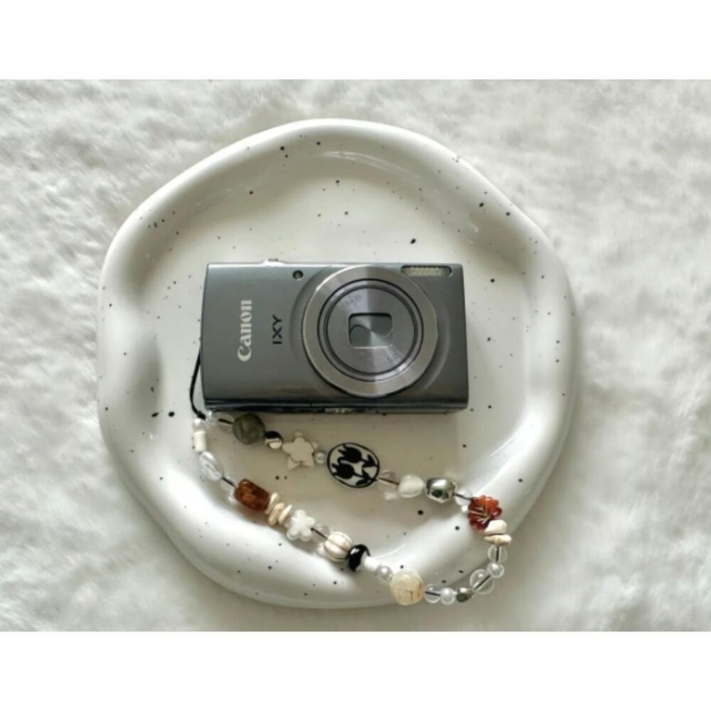 Canon Silver and Grey Cameras-and-accessories